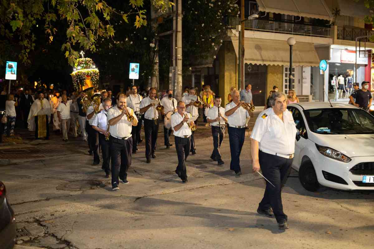 1ο Δημοτικό Νέας Ερυθραίας: ΚΟΝΤΑ ΣΤΟ ΟΡΑΜΑ